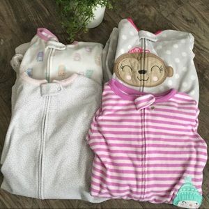 Set of 4 Carter’s fleece footed pajamas - 5T